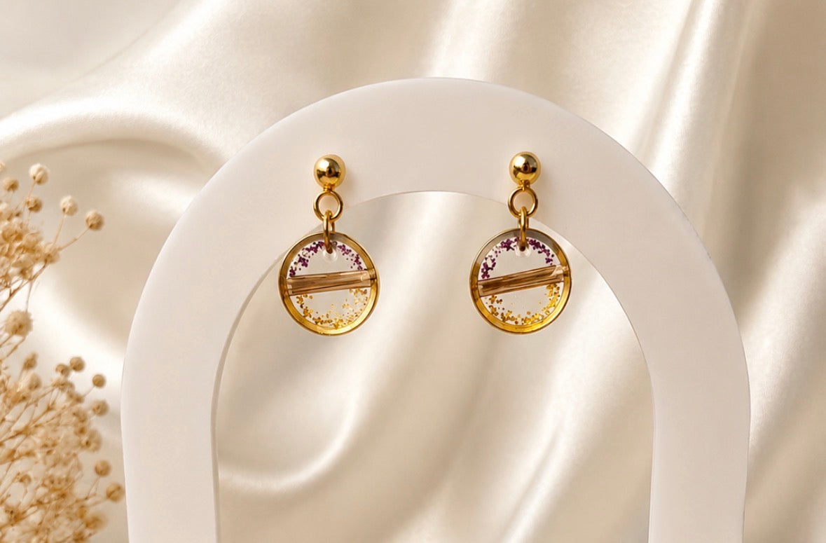Boucle d'oreille à personnaliser (avec vos crins, poils, plûmes)