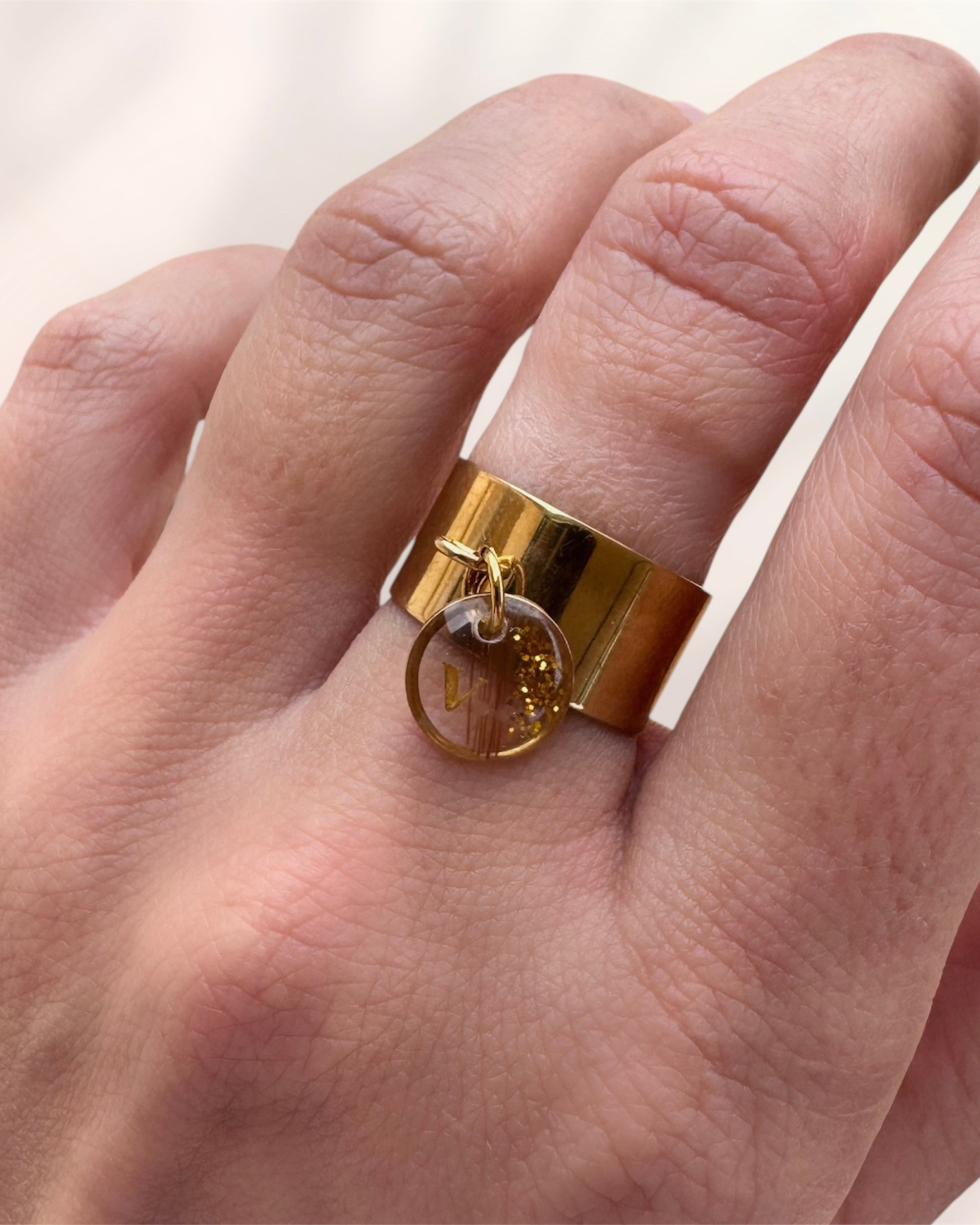 Bague SOUVENIR Charms (avec les crins, poils ou plumes de votre animal)