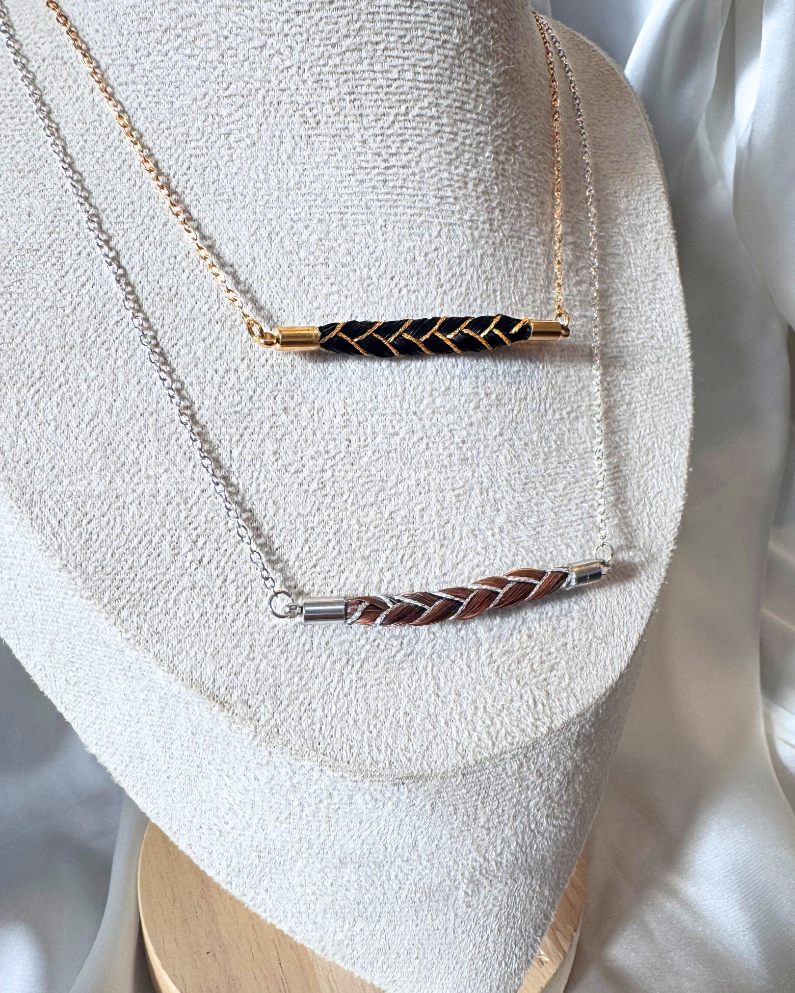 Collier en crins FOR EVER