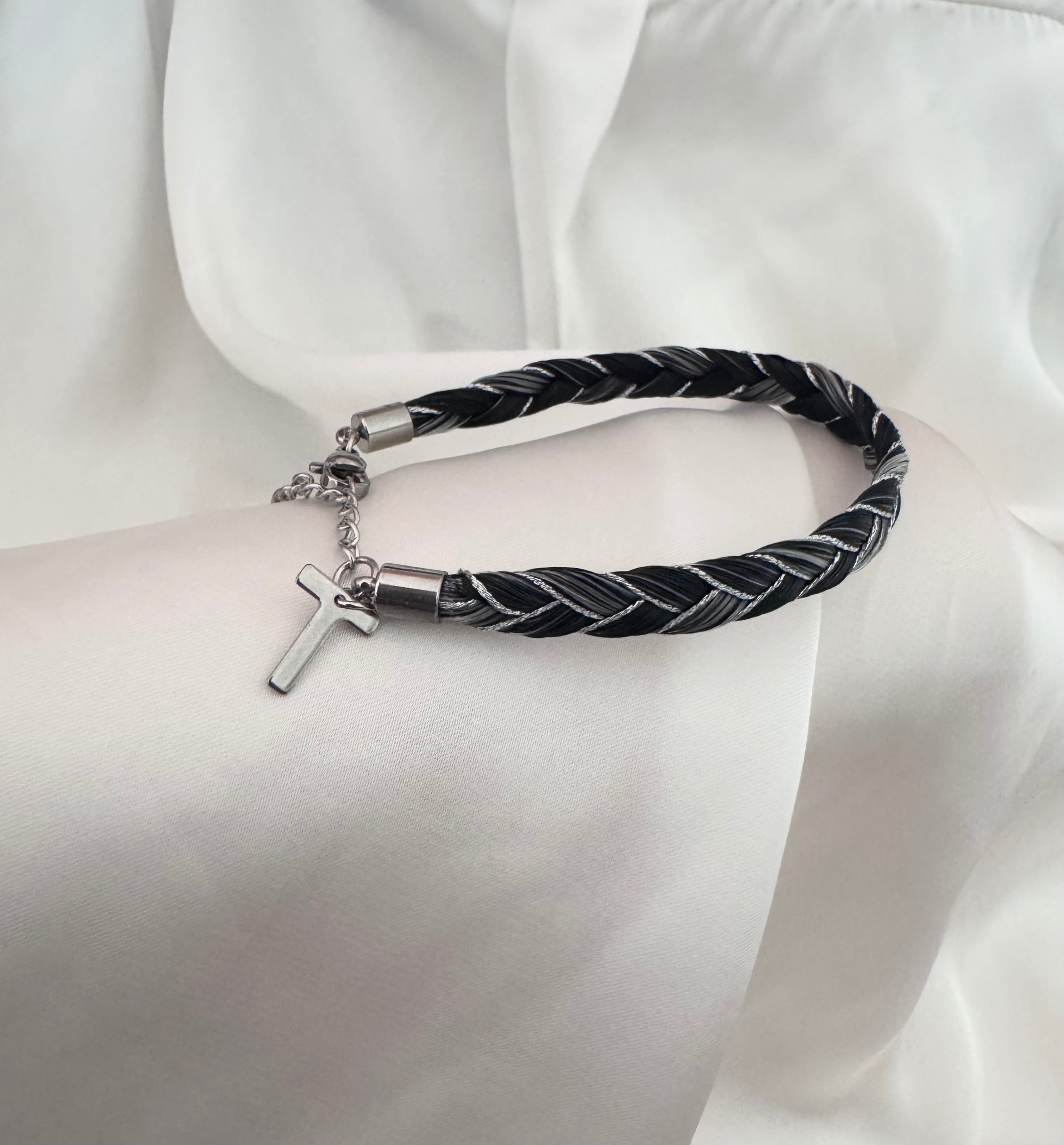 Bracelet en crins personnalisé - avec 1 charms initiale