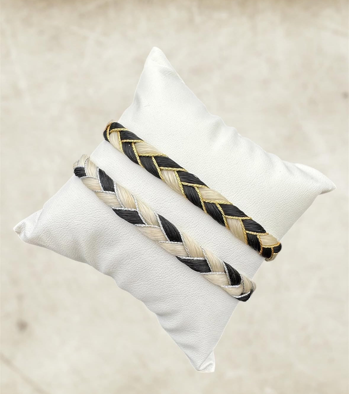 Bracelet PIE - crins bicolore & fil doré