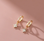 Mono boucle d'oreilles étoiles